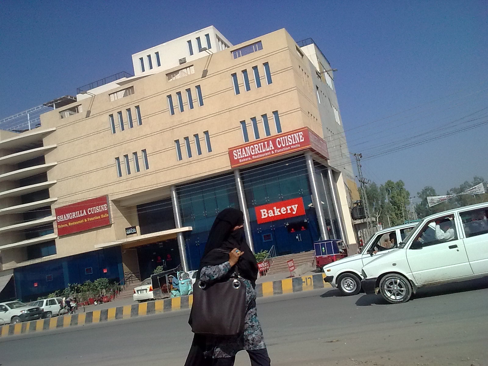 Travel Multan Shangrilla Cuisines and Bakery Chungi No 9 Multan