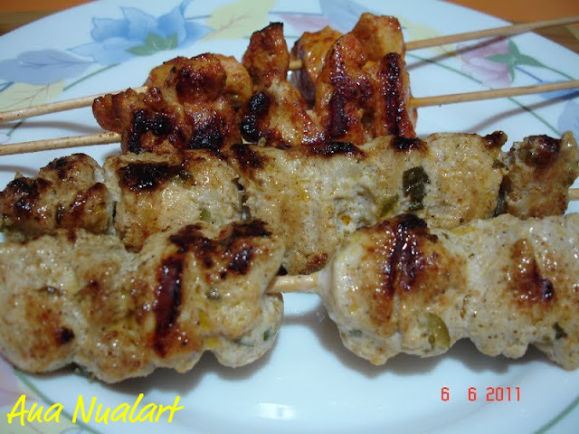 PAKORAS ARROZ BASMATI / KEBABS VERDES DE POLLO 