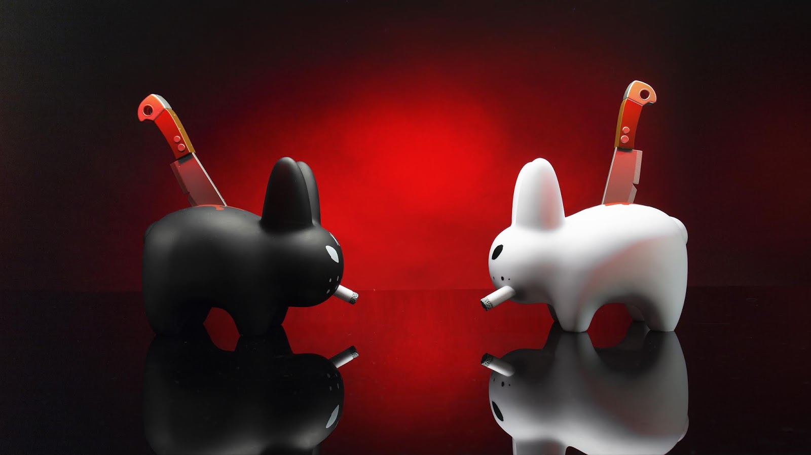 KIDROBOT CLASSICS SMORKIN LABBIT RABBIT MINI OPEN BOX FIGURE HOT DOG