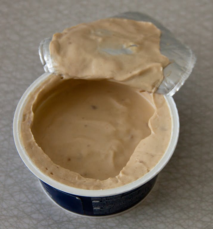 Candynstuff Toffee Yogurt With Toffee Sprinkles