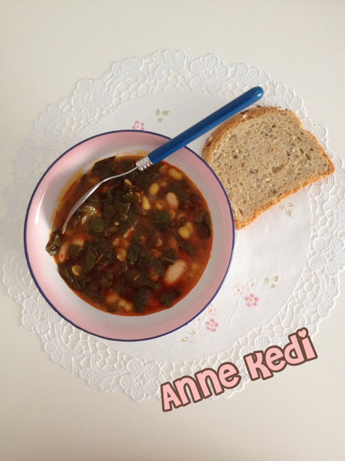 ANNE KEDİ Karalahana Çorbası