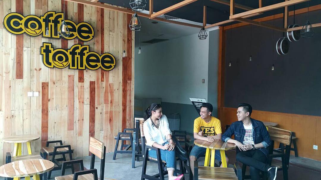 20 Rekomendasi Cafe 24 Jam di Surabaya Cocok Untuk Nongkrong dan Nugas
