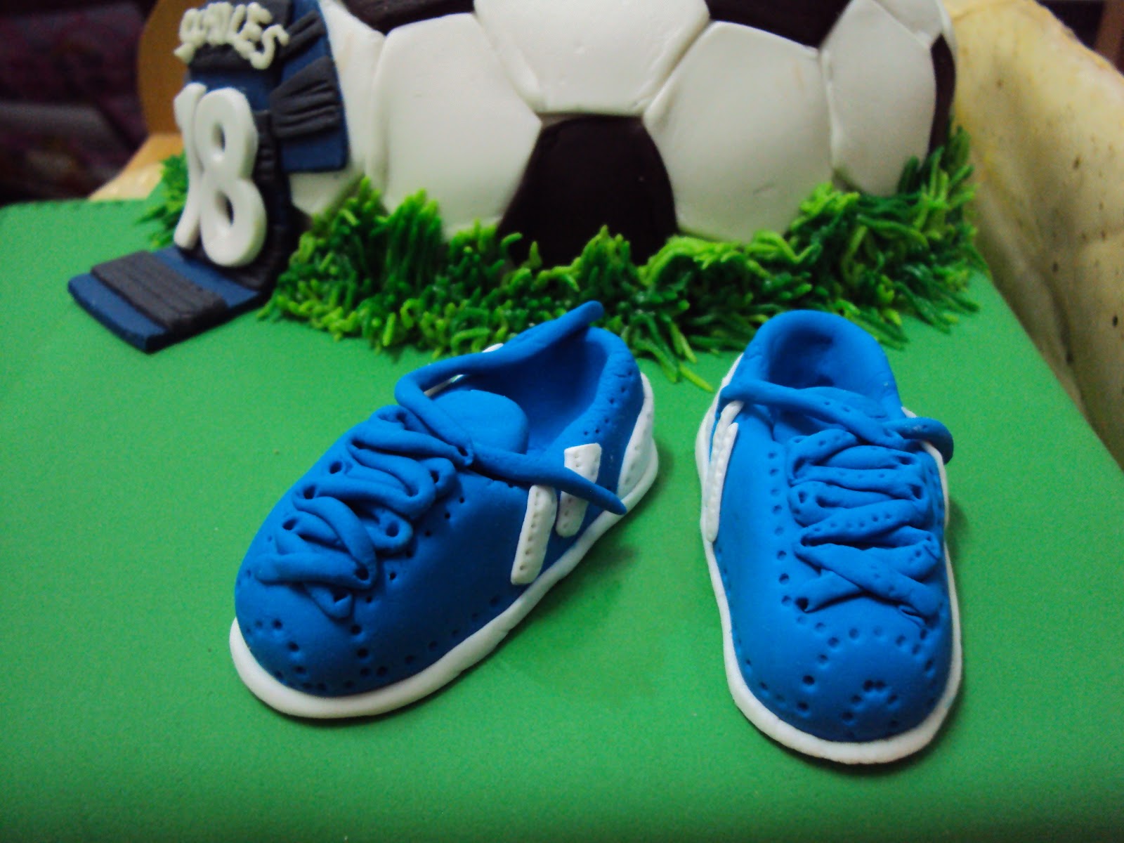 L'mis Cakes & Cupcakes Ipoh Contact : 012-5991233 : Soccer Field ...