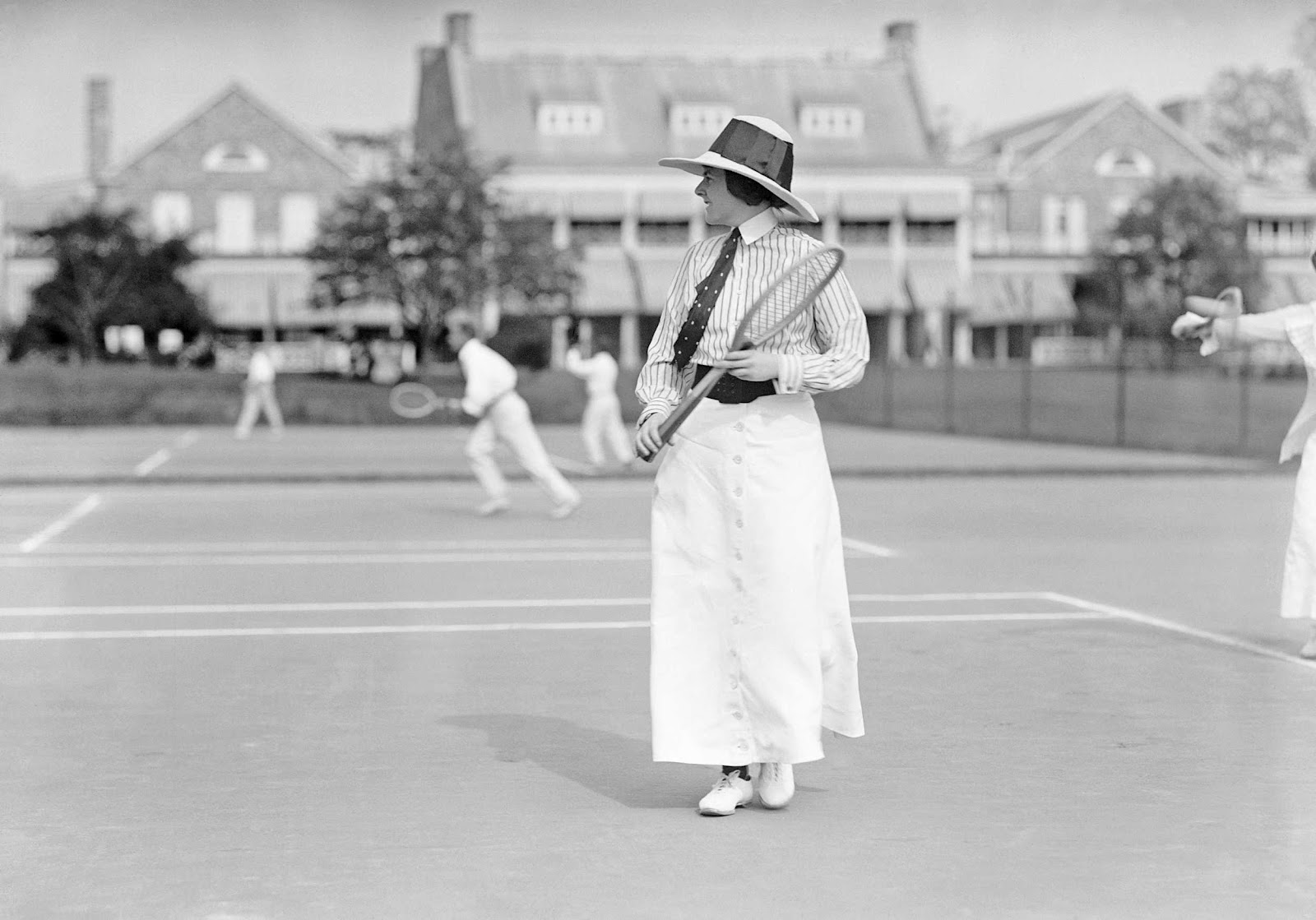 Коко Шанель и теннис. Мисс Фрэнсис. Coco Chanel racet Tennis.
