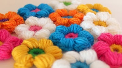 Tığ işi Puf Çiçek Modeli Tığ işi Puf Çiçek Modeli