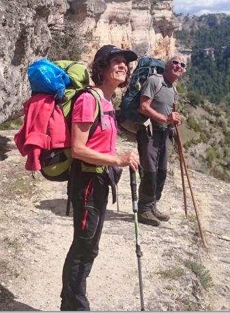 Junto a Julio Villar admirando el paisaje de los cortados cerca de Uña, gracias Ferreti