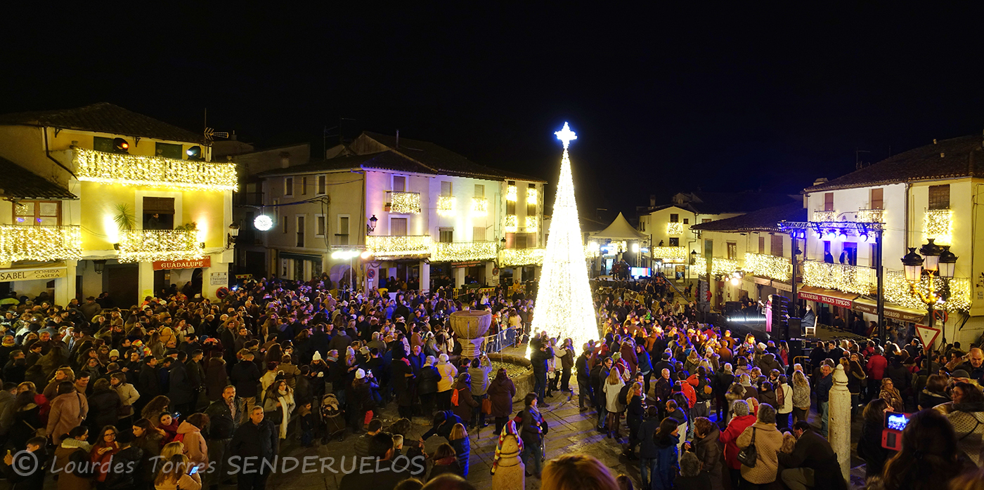 Guadalupe en Navidad. La iluminación del pueblo más bello y bueno de España SENDERUELOS