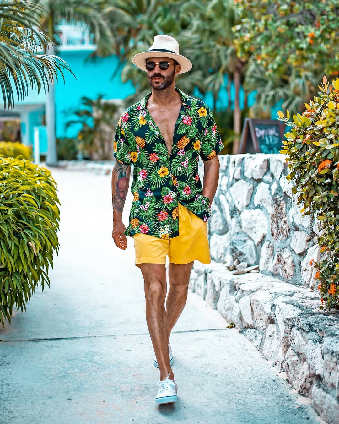 10 Ways to Wear Floral Shirt this Summer - LIFESTYLENUTS