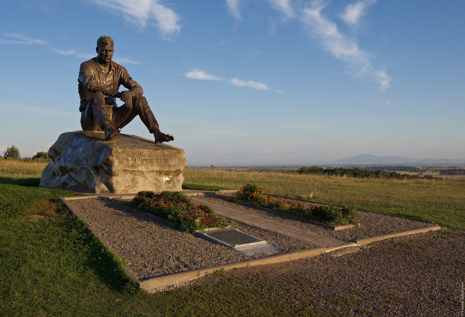 погода в сростках на 10. сростки автовокзал. родина шукшина село сростки алтайского края. дом музей шукшина в сростках. сростки алтайский край.