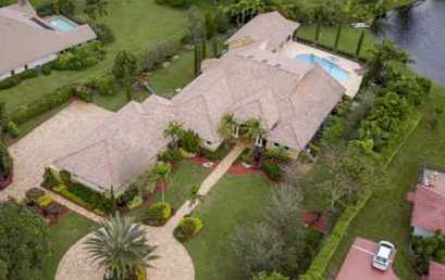 MARILYN JACOBS RECENTLY SOLD THIS 6-BEDROOM ESTATE