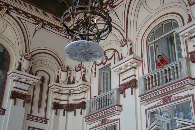 Kuba, Hawana, pałac Batisty muzeum rewolucji wnętrze