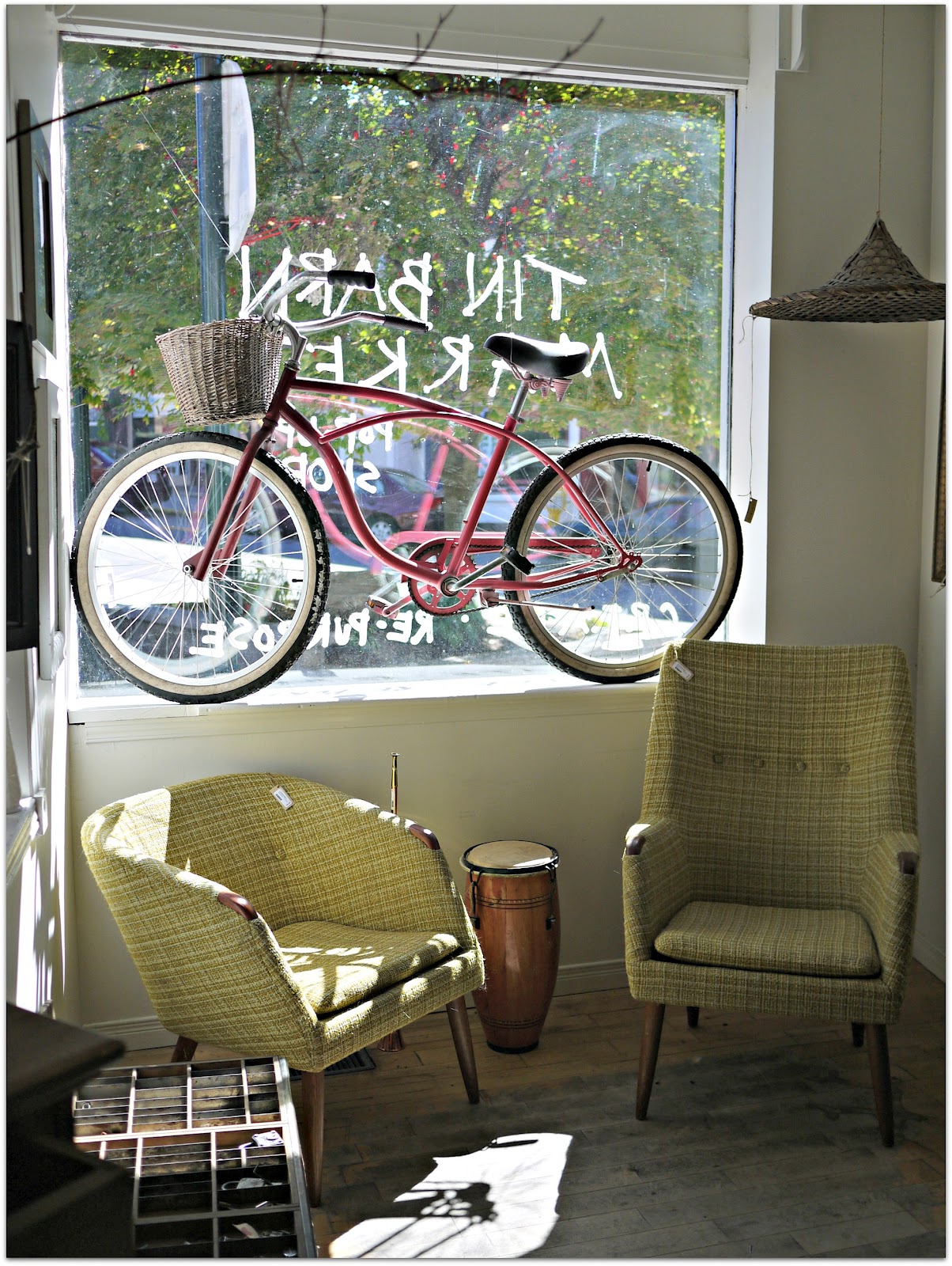 gustia The Tin Barn Market