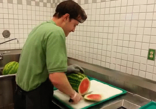 How to cut the watermelon