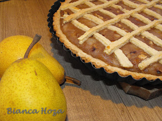 Tartă cu pere și nuci