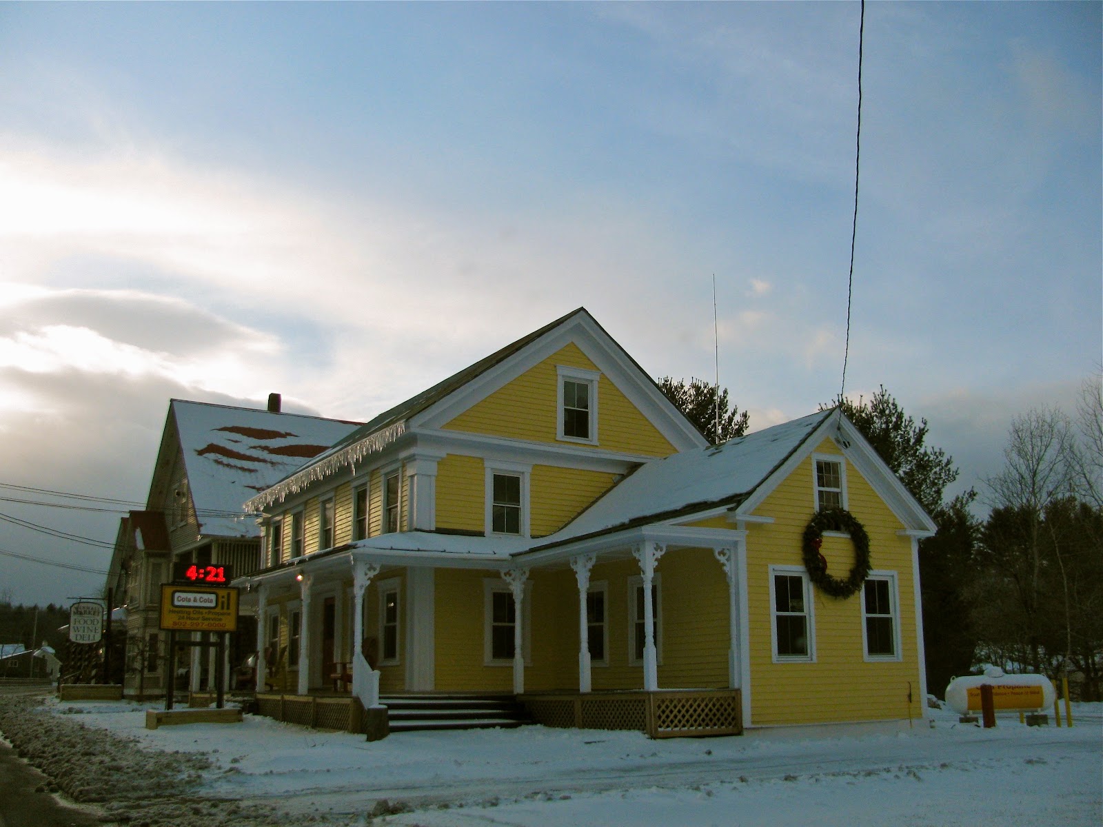 a mellow yellow house and a mellow yellow breakfast in vermont