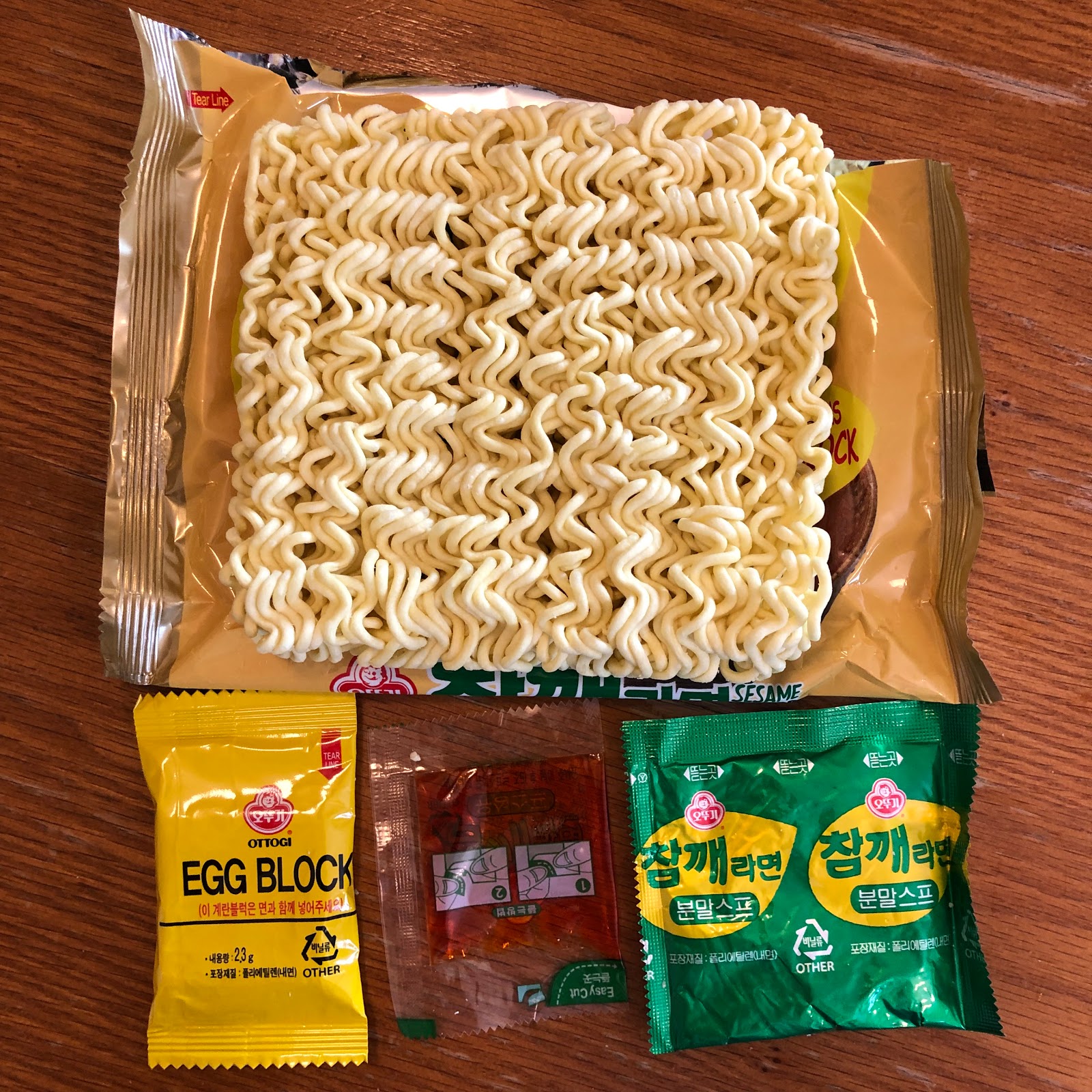 Ottogi Sesame Flavor Ramen with Egg Block