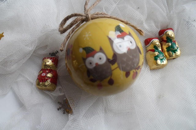 christmas, christmas decorations, accessorize christmas, lindt chocololate, cath kidston christmas, cheap decorations, 