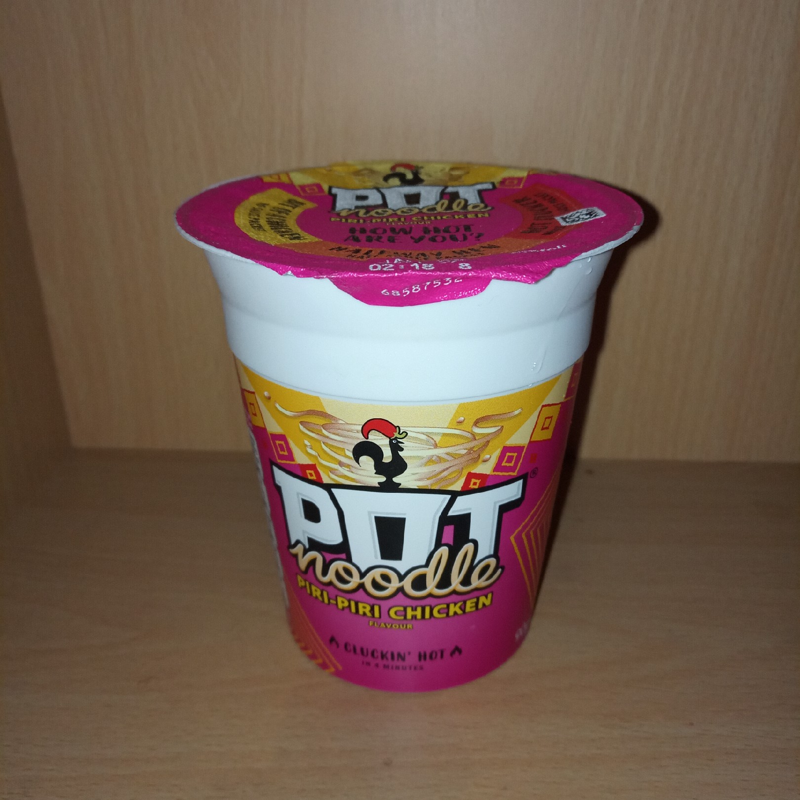 Supersupergirl's Food Reviews New Piri Piri chicken pot noodle (VEGAN)