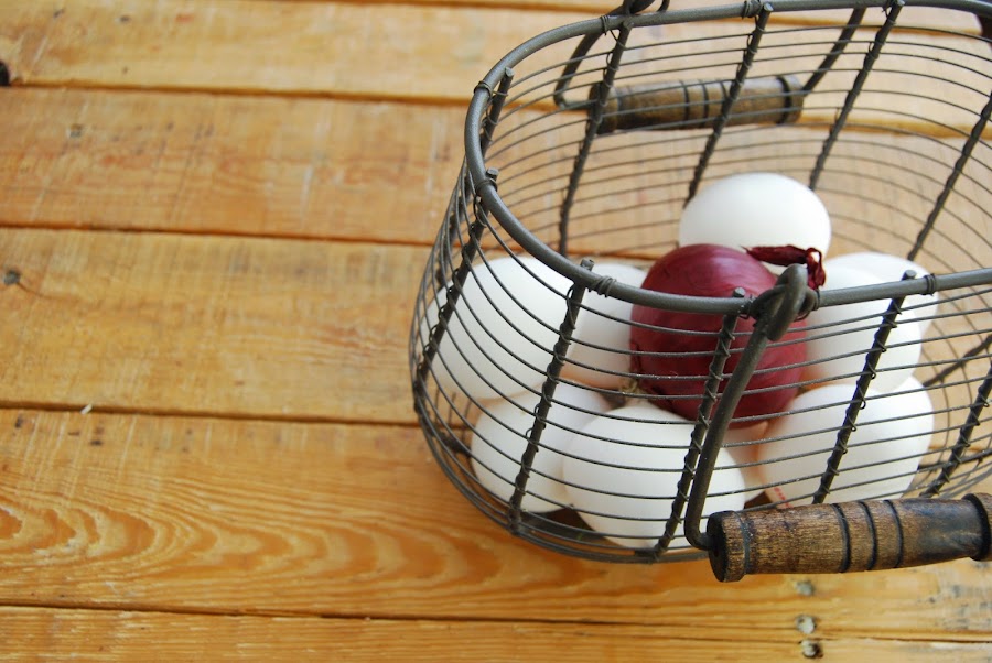 huevos de pascua teñidos con cebolla