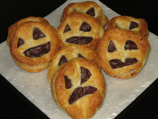 HOJALDRES RELLENOS DE CREMA DE CHOCOLATE