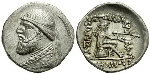 Серебряная тетрадрахма  с изображением царя Митридата II из Экбатаны, Мидия. commons.wikimedia.org