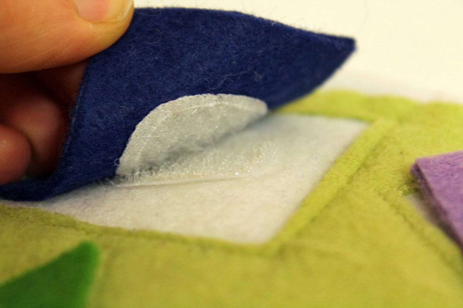 Разворот "Весёлые фигуры"