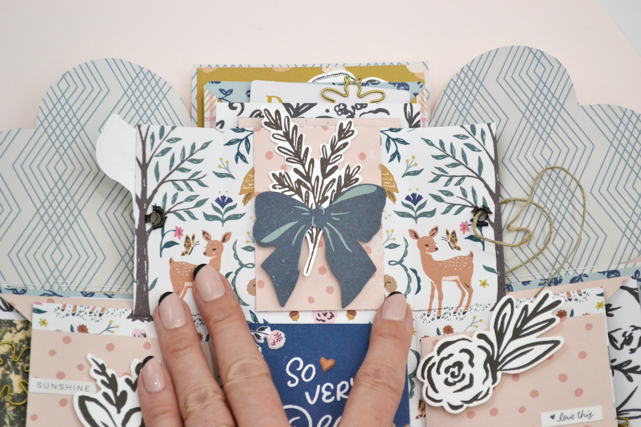 Aly Dosdall how to make an explosion box with the we r memory keepers