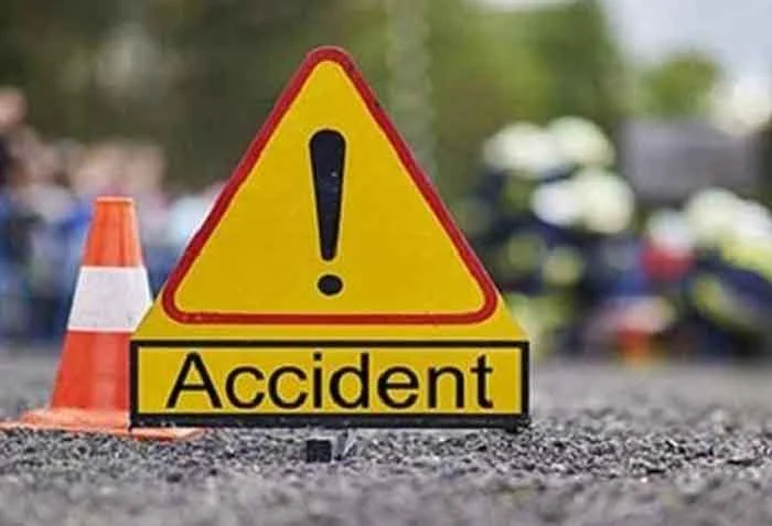 News, Kerala, Accident, Death, Boy, hospital, Car, Road, 9-year-old boy died in car accident while crossing the road