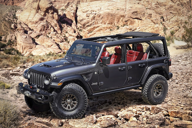 Jeep Introduces New 6.4-liter V-8 Wrangler Rubicon 392 Concept