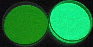 Phosphorescent pigment before & after 'charging' Phosphorescent pigment before & after 'charging'