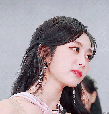 생일 브이앱 방송에서 러블리즈 지수가 잠깐 보여준 그림실력.jpg | 인스티즈