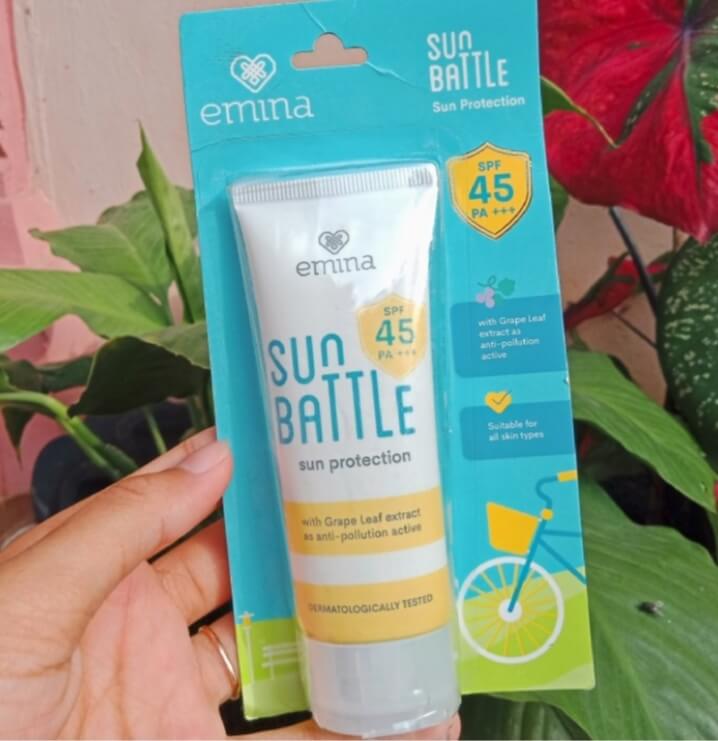 Cek Ingredients Emina Sun Battle SPF 45 PA +++ SKINCAPEDIA