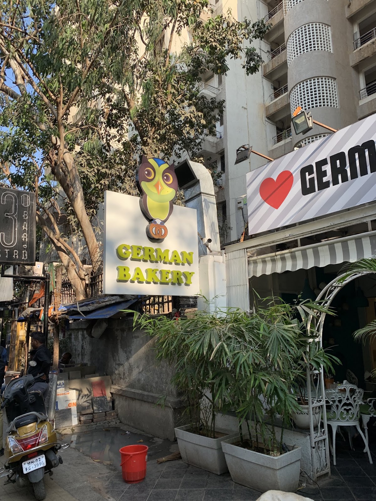 rohanvsfood German Bakery Bandra, Mumbai