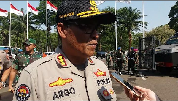 Polda Metro Jaya Ciduk Mantu Penyanyi Dangdut Polda Metro Jaya Ciduk Mantu Penyanyi Dangdut