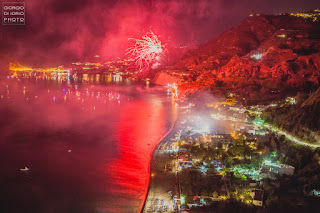 festa di San Michele a Sant'Angelo, Antiche tradizioni dell' Isola d' Ischia, foto fuochi d'artificio Ischia, Foto di Ischia, foto Ischia, processione via mare di San Michele,