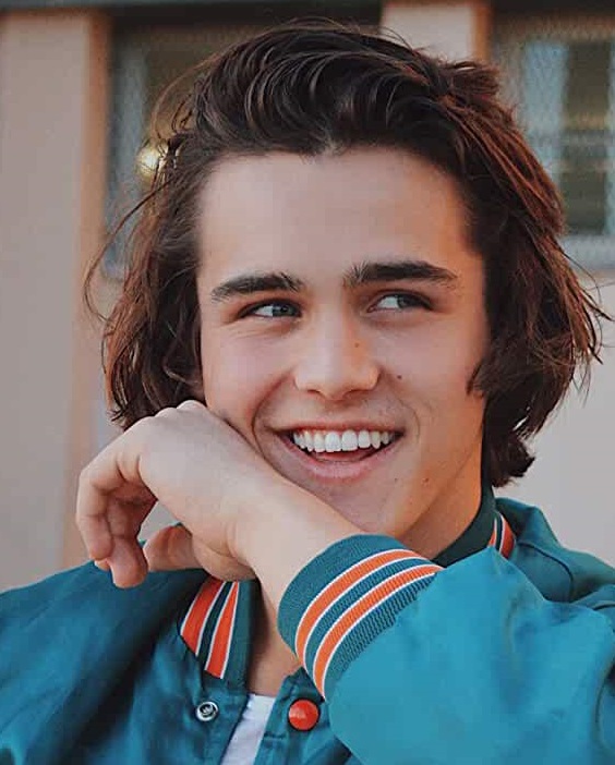 Charlie Gillespie (Actor): Biography, Age, Height, Weight, Family
