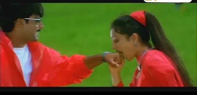 Ekkada Unna Pakkana Nuvve Song Lyrics • తెలుగు, English • Nuvve Kavali Cinema Lyrics - LyricsPULP.com