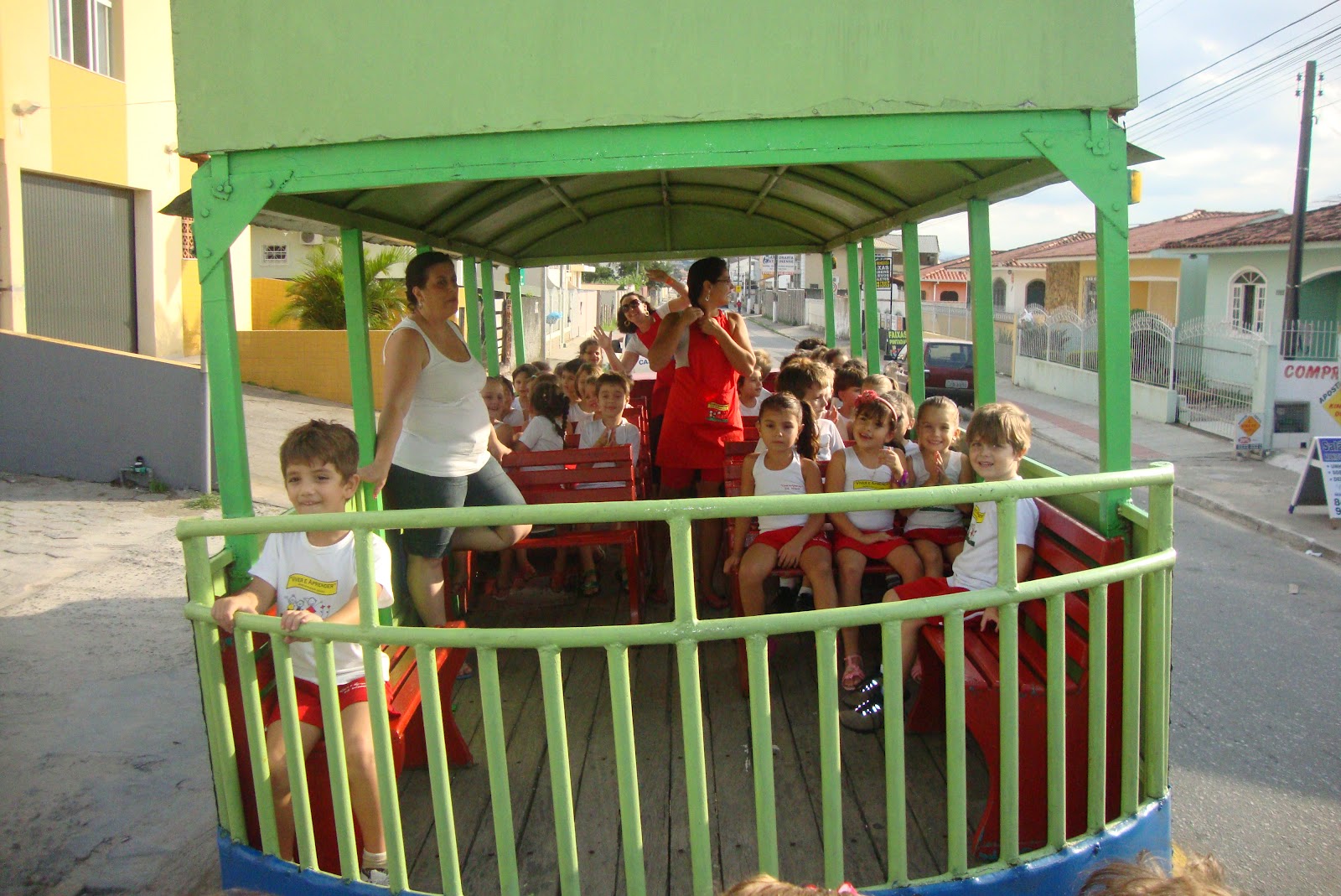 VIVER E APRENDER PASSEIO NO TREM DA ALEGRIA