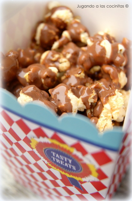  Palomitas dulces cubiertas de chocolate con leche 