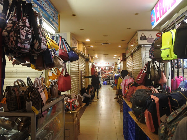 Cari Tas Murah di Pasar Senen, Jakarta Pusat