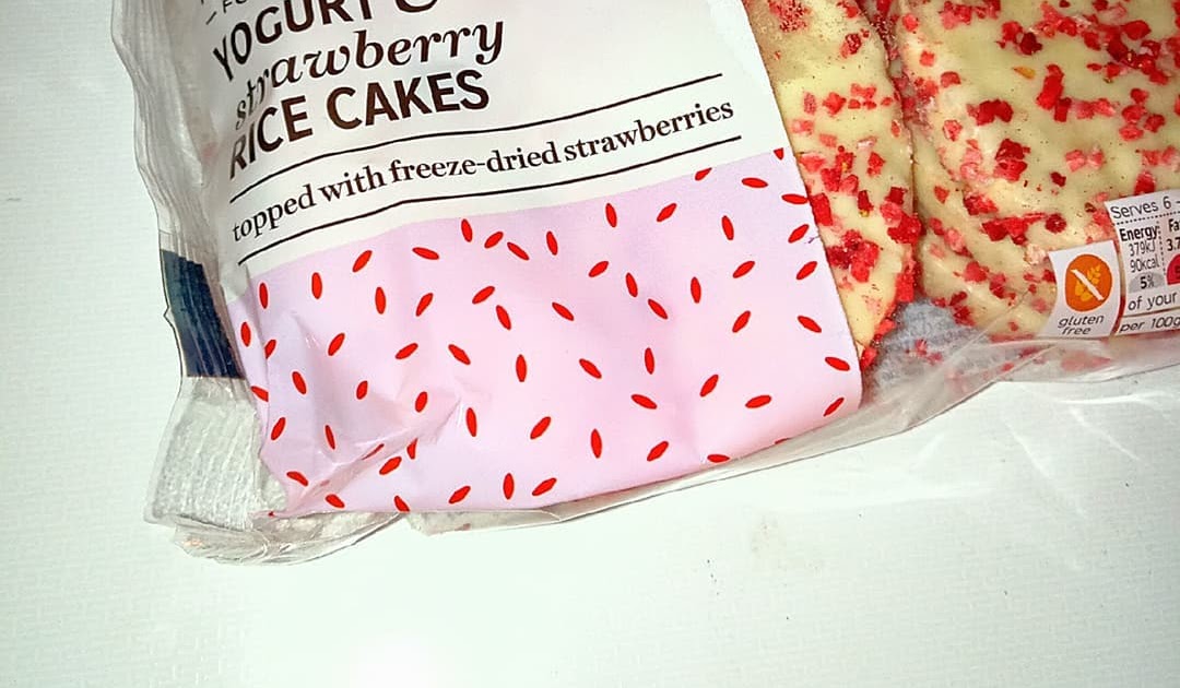 Supersupergirl's Food Reviews M&S Strawberry and Yoghurt rice cakes