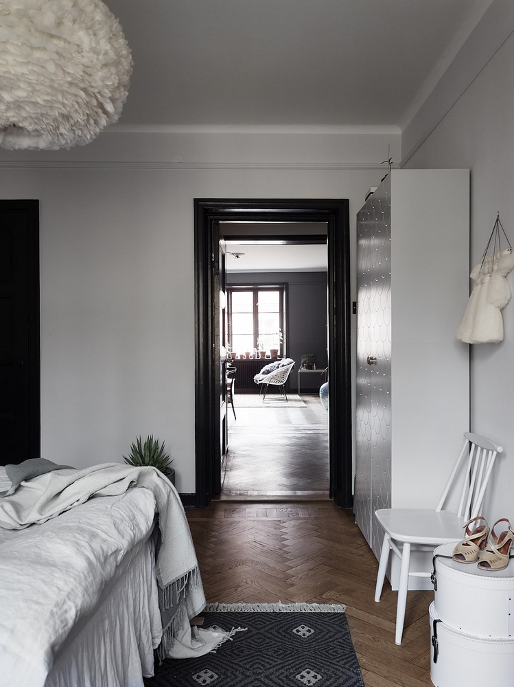 QUAND LE BLANC ET NOIR SE MÉLANGENT