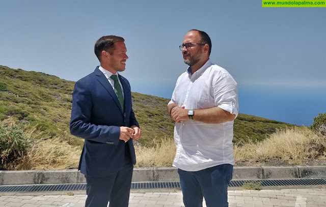 Mariano H. Zapata aborda con el consejero regional de Transición ecológica el problema del sobrecoste del combustible en La Palma