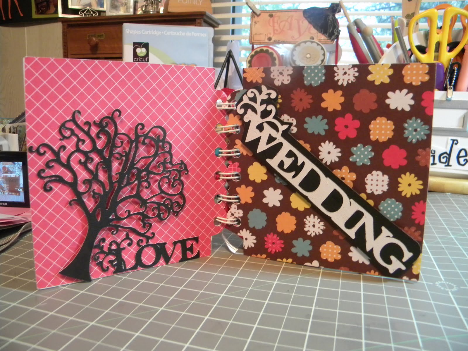 FayRaiDesigns {Aik'n to Scrap} Cricut's New Cartridge Elegant Edges