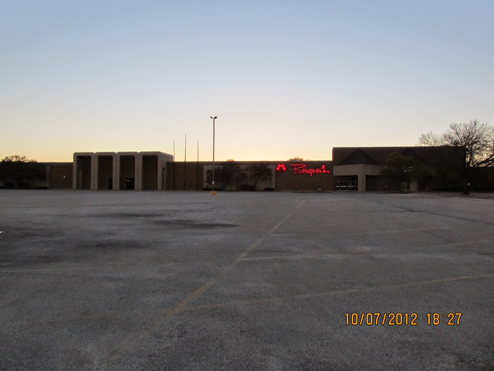 Trip to the Mall Sandburg Mall (Galesburg, IL)...The Lost Mall.