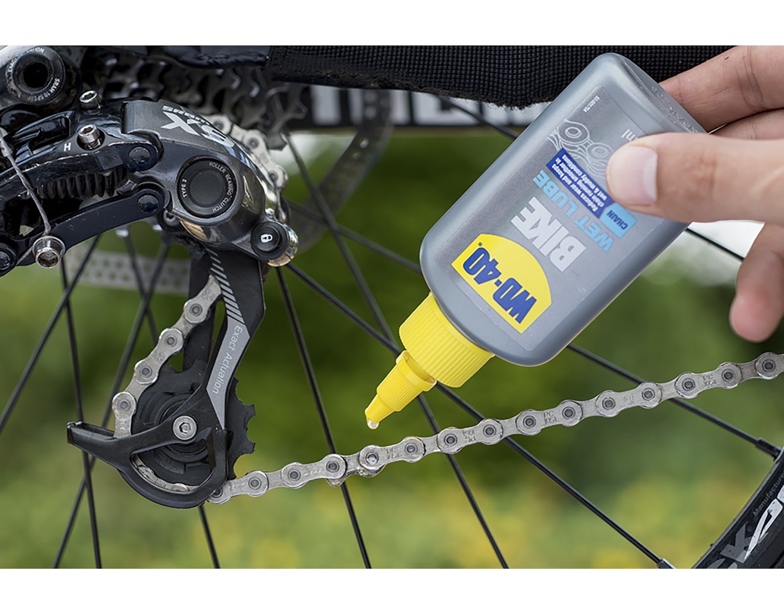 Можно ли смазывать цепь силиконовой смазкой. WD-40 Dry Lube. WD-40 для цепи велосипеда. Очиститель велосипедной цепи yp0719010 West biking. ВД 40 для велосипеда.