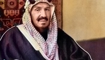 من ساعد الملك عبدالعزيز في توحيد البلاد