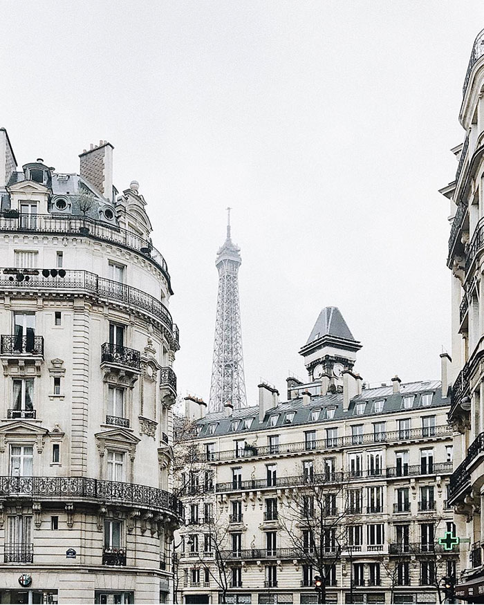 Weekday Wanderlust | Wine With a View: Two Restaurants in Paris with the Most Romantic Views