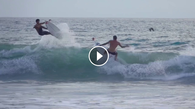 Air collision - Surfer Jousting