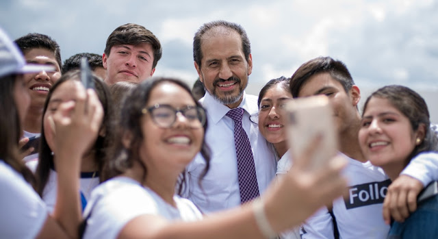 La educación es la herramienta para rebasar barreras, traspasar límites y ser libres: AEO